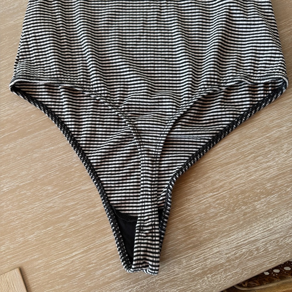 Nordstrom Elodie Striped Ribbed Bodysuit with Ruffled Straps Medium - Picture 3 of 9